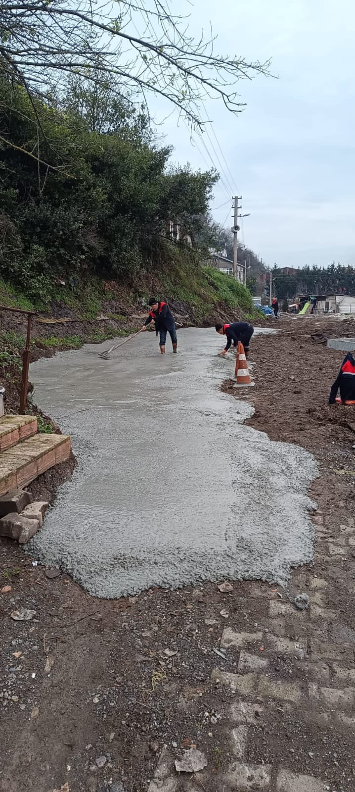 BAŞKAN SEMİZ'İN TALİMATLARIYLA BELDEMİZDEKİ ÇALIŞMALAR SON HIZ DEVAM EDİYOR...