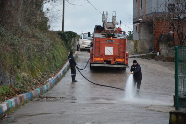 GÜLÜÇ BÖLGESİNDE OKULLARIN ETRAFINDA TEMİZLİK ÇALIŞMALARI BAŞLATILDI