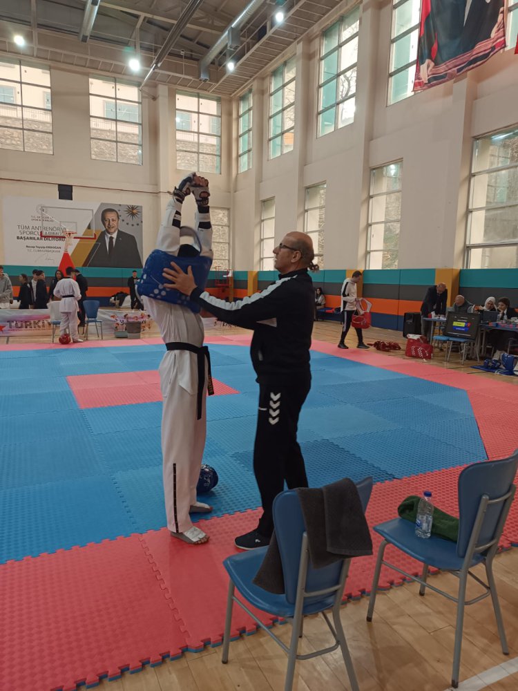 TAEKWONDO SPOR KULÜBÜNE BAŞARILAR DİLERİM...