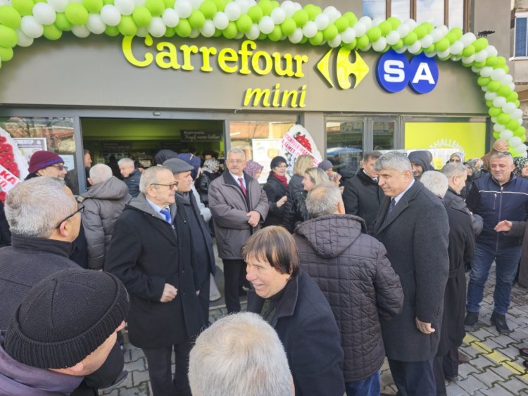 BELDEMİZDE HİZMETE BAŞLAYAN CARREFOUR MİNİ'NİN AÇILIŞINI YAPTIK...