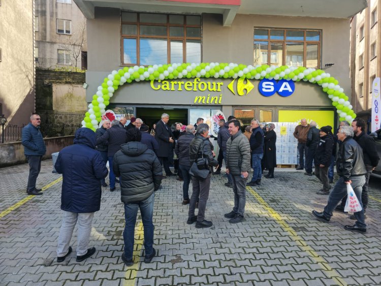 BELDEMİZDE HİZMETE BAŞLAYAN CARREFOUR MİNİ'NİN AÇILIŞINI YAPTIK...