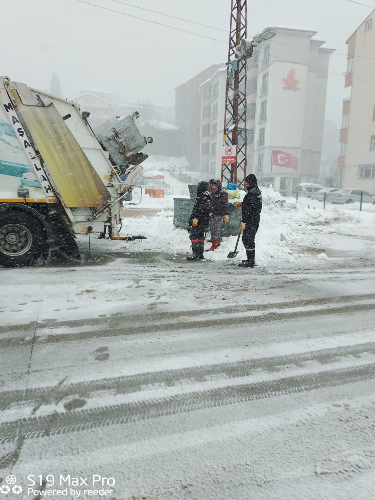 EKİPLERİMİZ KAR KIŞ DEMEDEN ÇALIŞMALARA DEVAM EDİYOR...